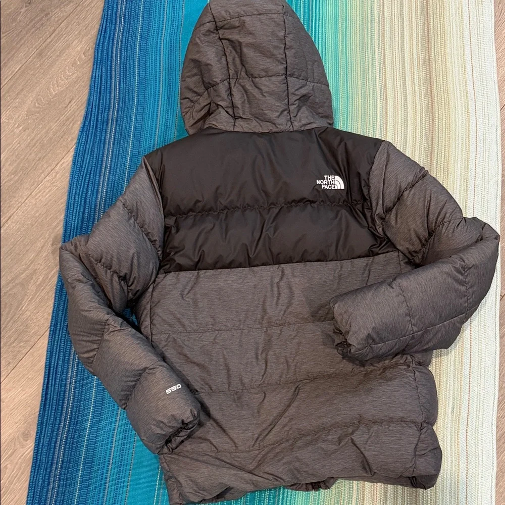 The North Face Puffer Charcoal and Black Hooded Jacket Boys - Picture 4 of 4